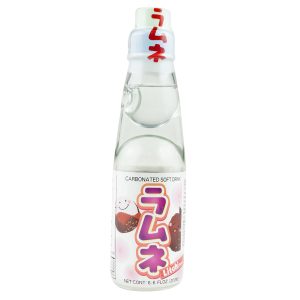 Bautura carbogazoasa cu lychee Ramune 200ml
